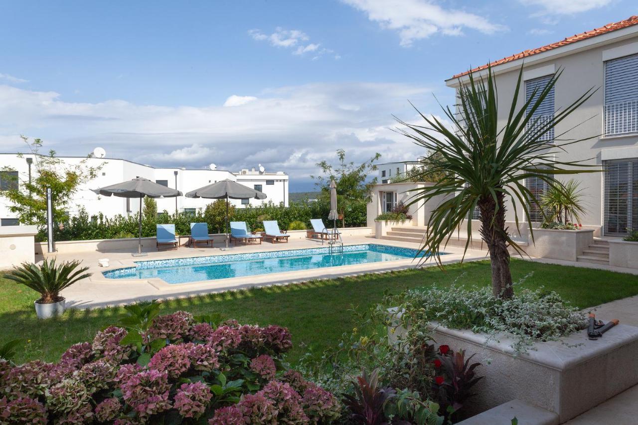 Luxury Rooms Vila Carissa Malinska Exterior foto